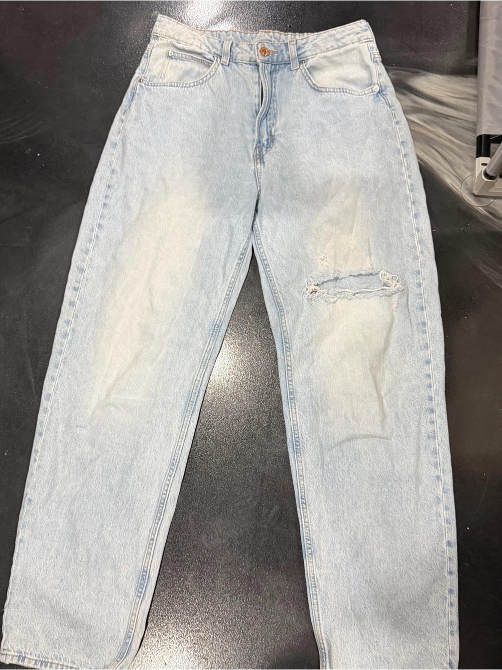Women’s Light Blue Distressed Jeans